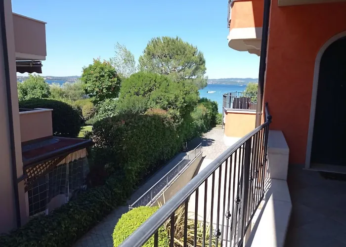 Super Location Front Lake