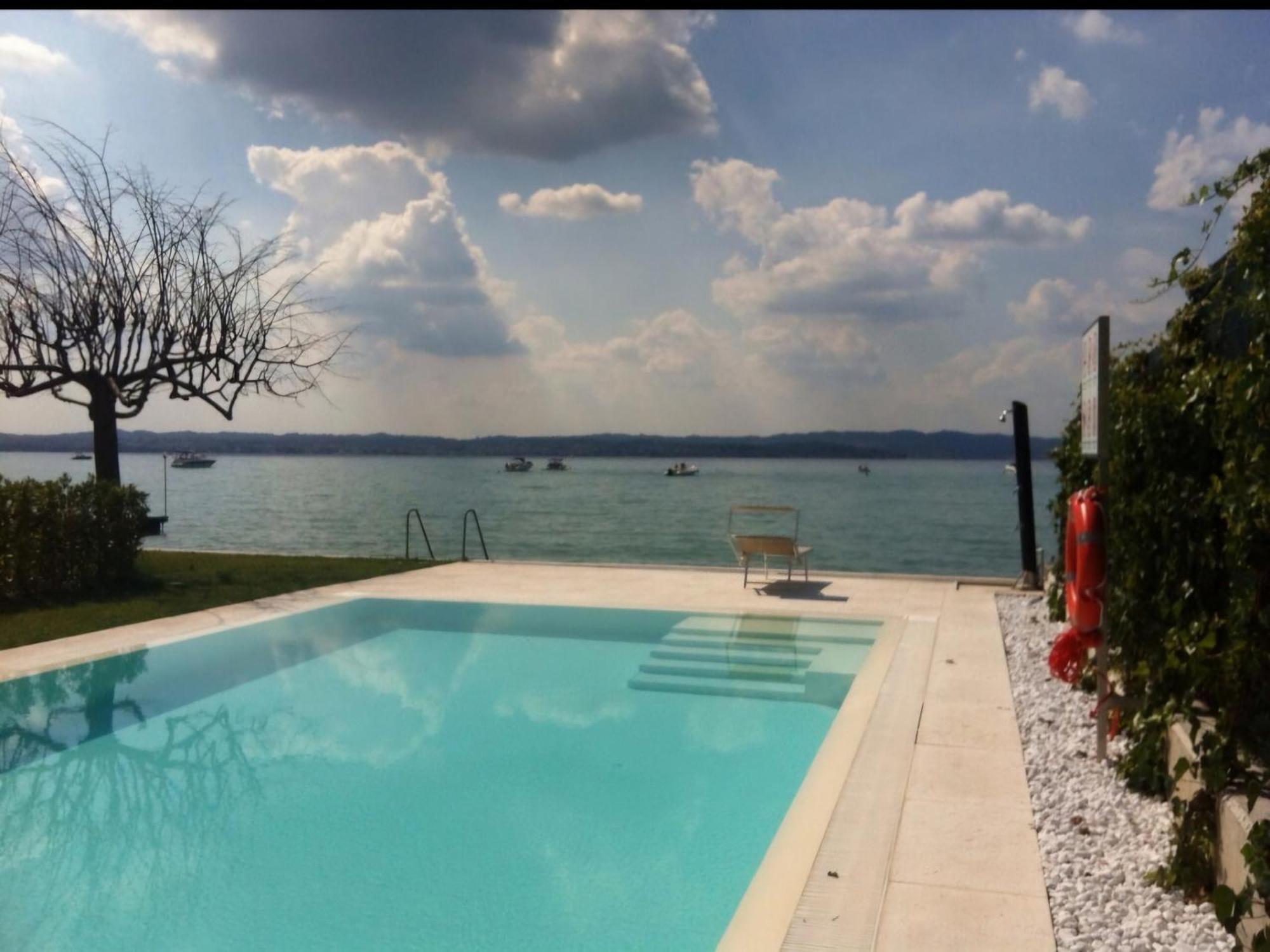 Super Location Front * Sirmione