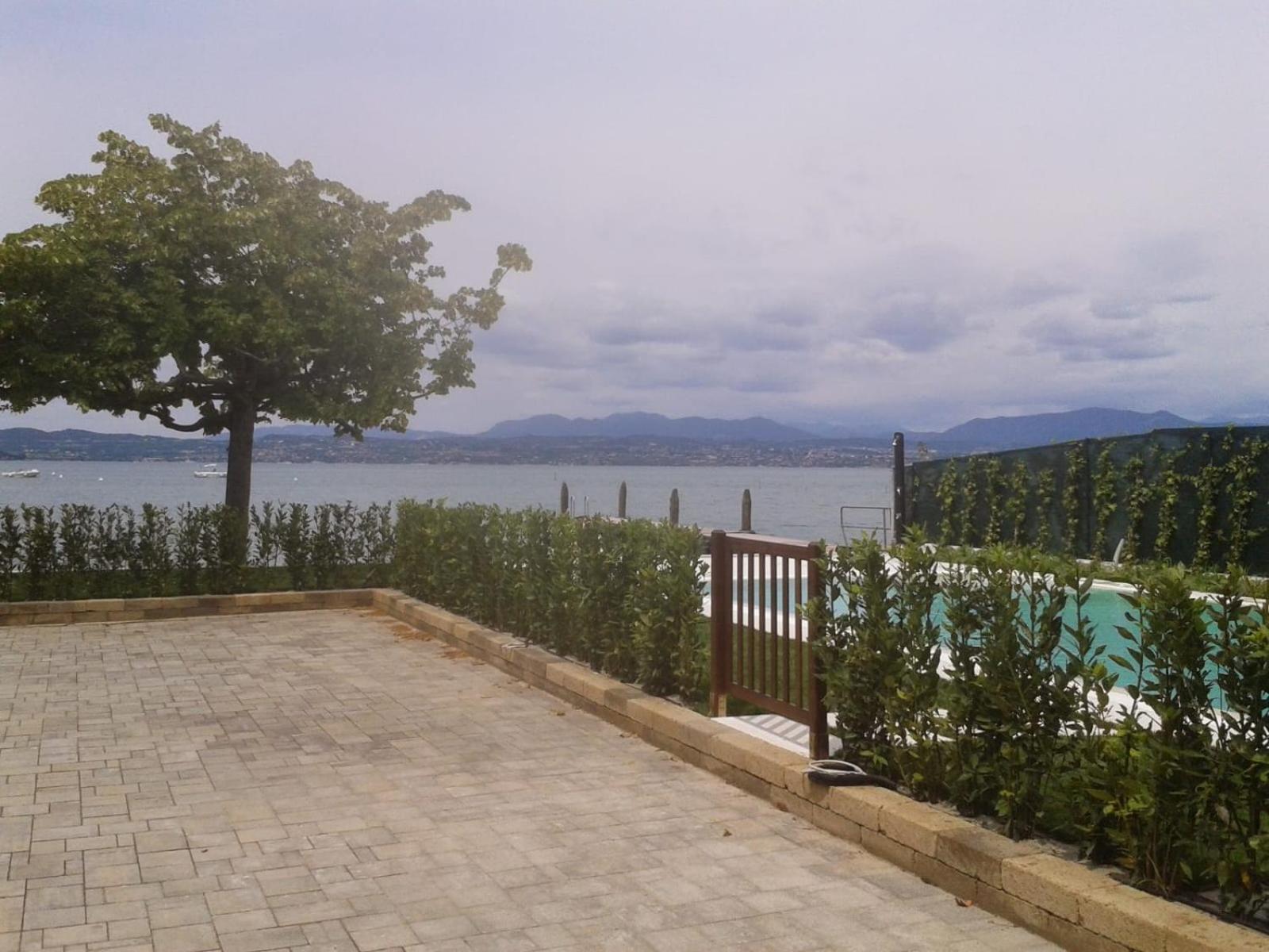 Appartement Super Location Front *